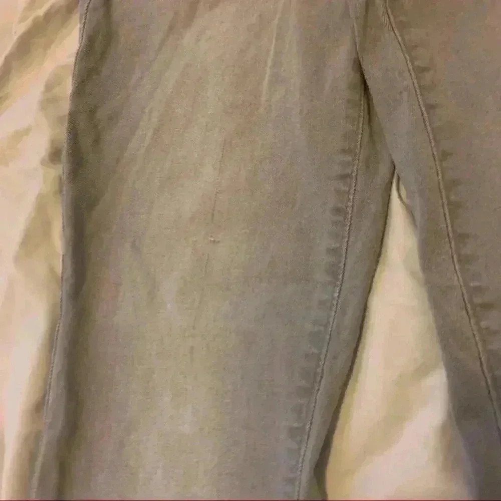Old Navy grey mid rise stretch skinny jeans - Picture 3 of 7